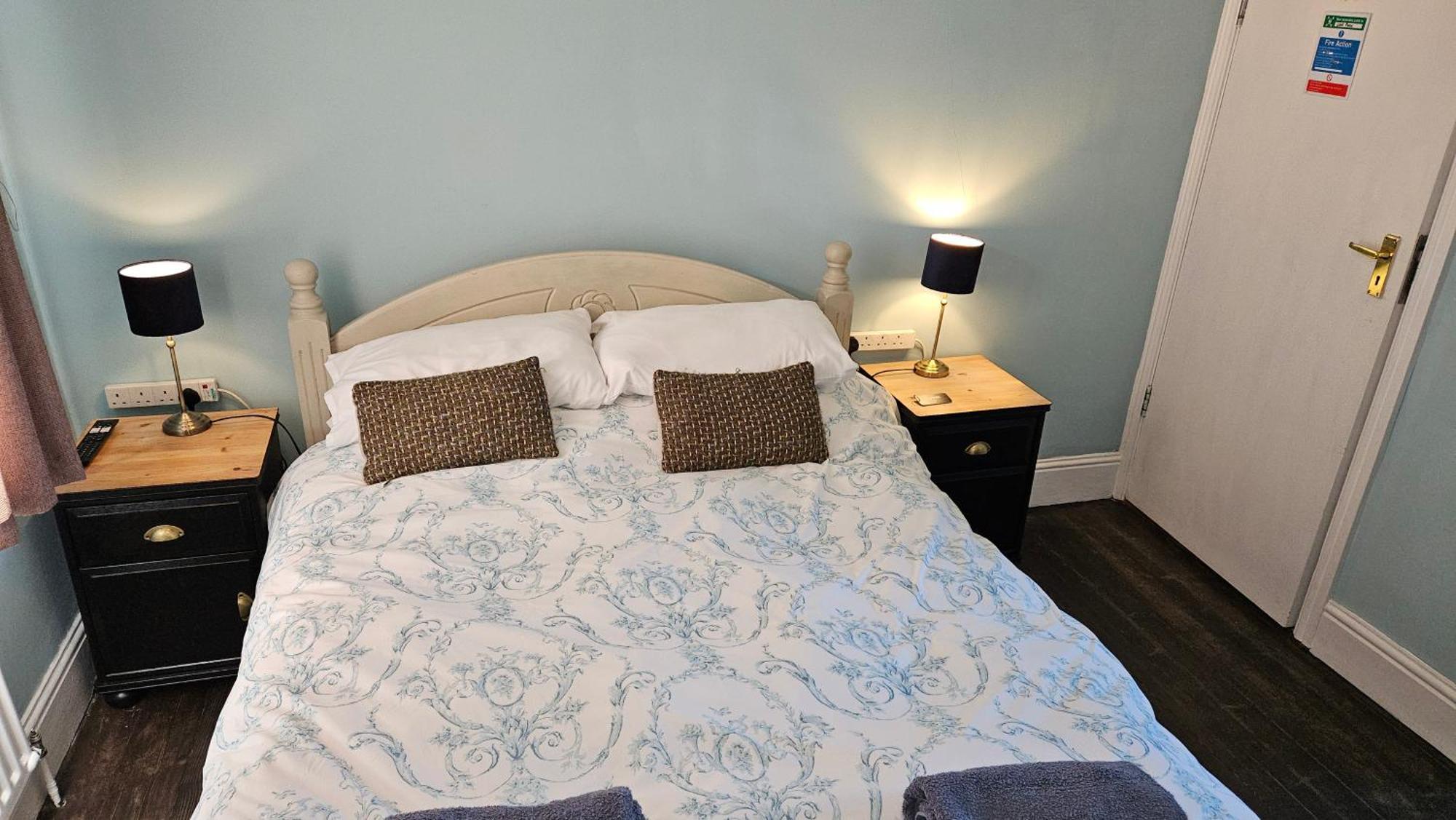 Amble Harbour Retreats Hotell Exteriör bild
